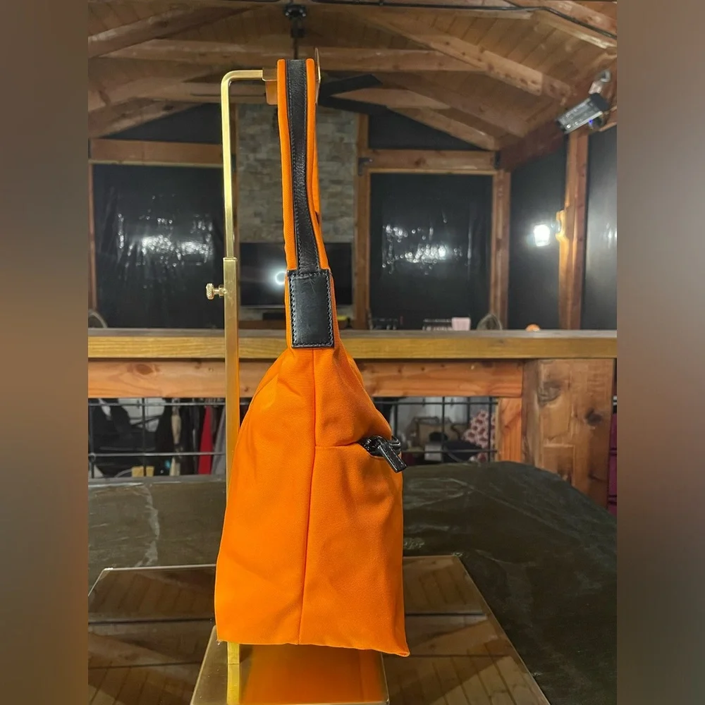 Gucci Orange Shoulder Bag - Picture 4 of 16